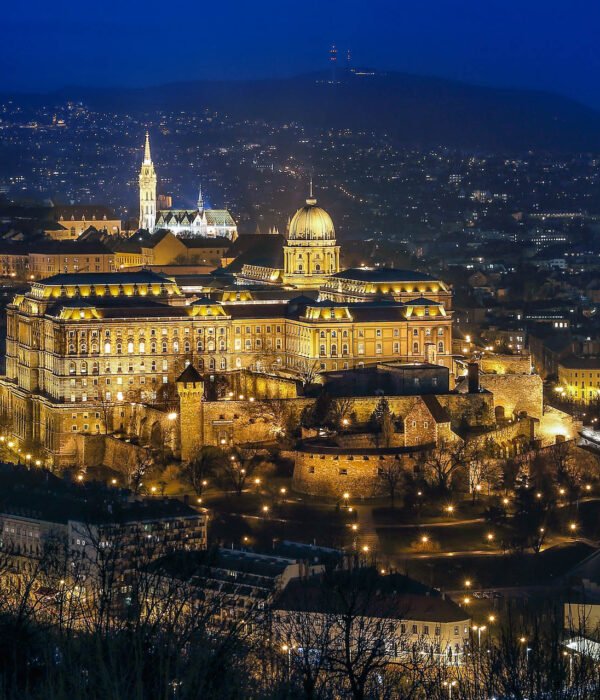 2-Hour Private Night Tour of Budapest