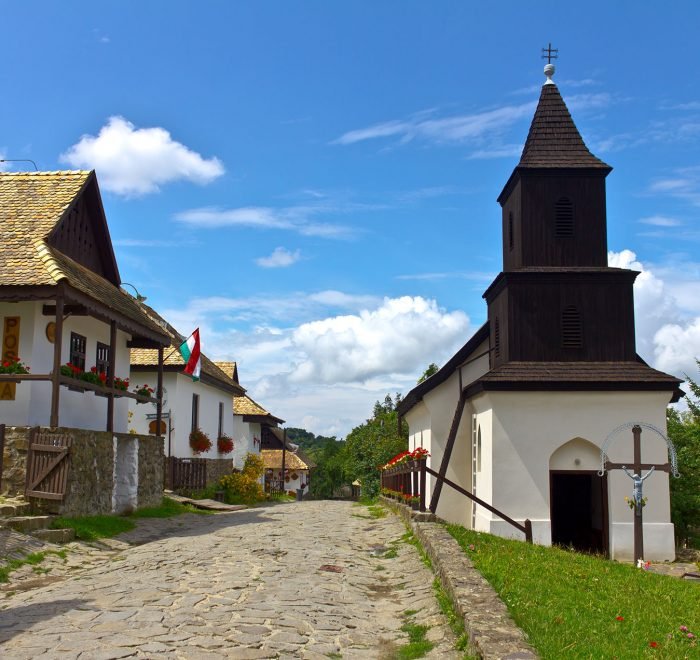 Private Full-Day Tour in Gödöllő Sisi Castle and Hollókő