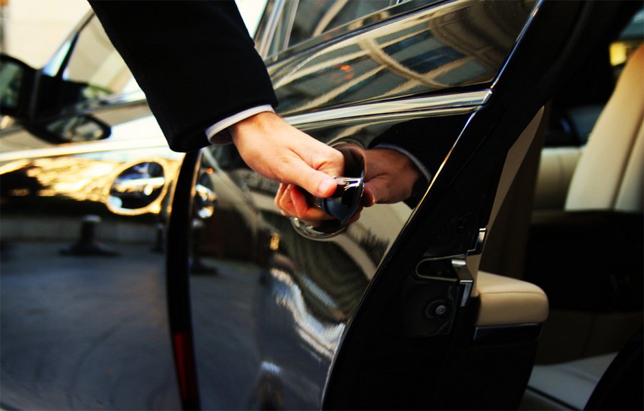 Private Limousine Airport Transfer