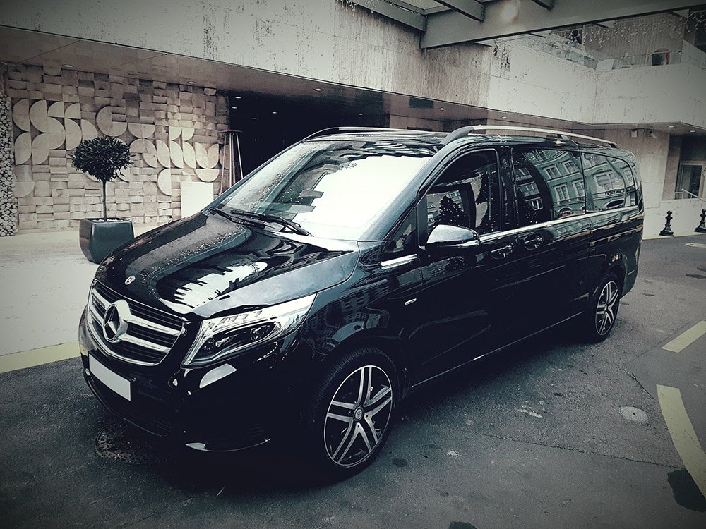 Private Mercedes Minibus Airport pick-up